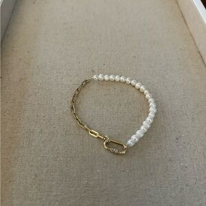 Stella & Dot Gold and Pearl Bracelet
